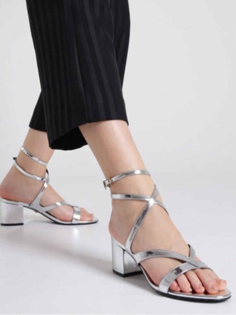 Schutz Stephanie Strappy Block Heel Sandal in Metallic Silver size 6.5